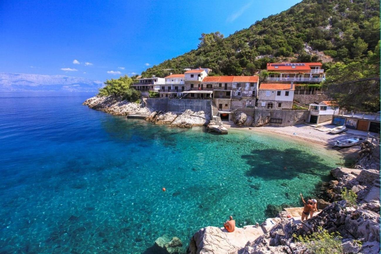 Apartment Seaside Secluded Cove Pobij, Hvar - 5712